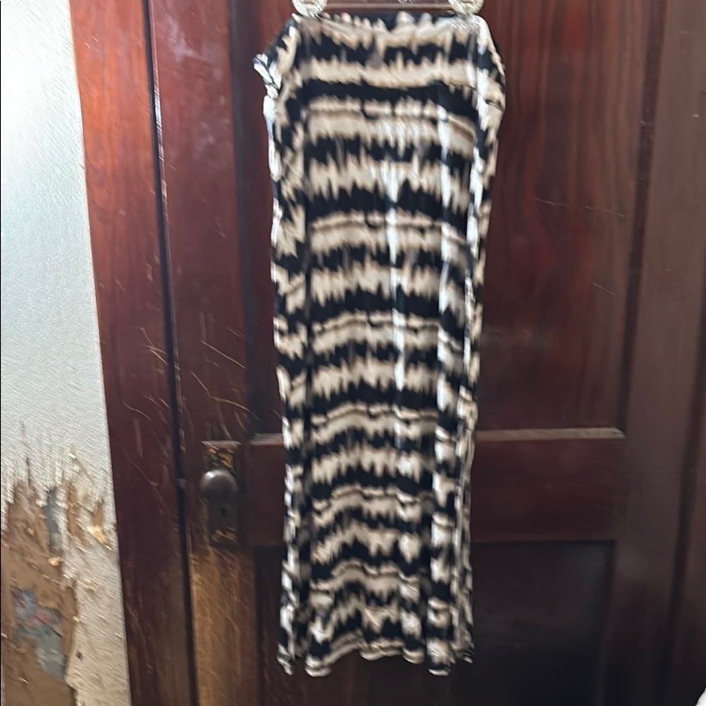 Black and White Ruched Pencil Maxi Skirt